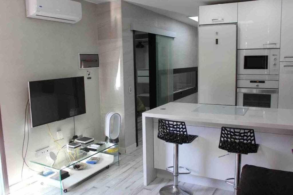 Apartamento Con Diseno Moderno Y Piscina تاوريتو المظهر الخارجي الصورة